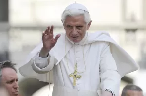 Išleista nauja popiežiaus emerito Benedikto XVI biografija
